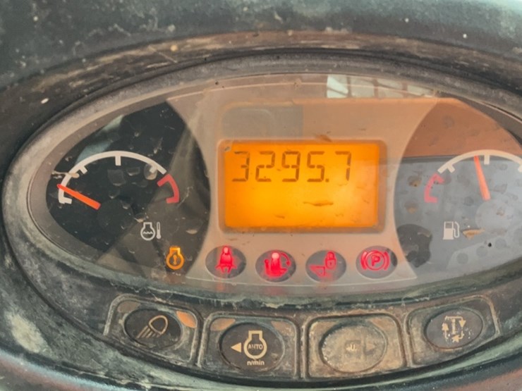 2019-bobcat-s570-image-7