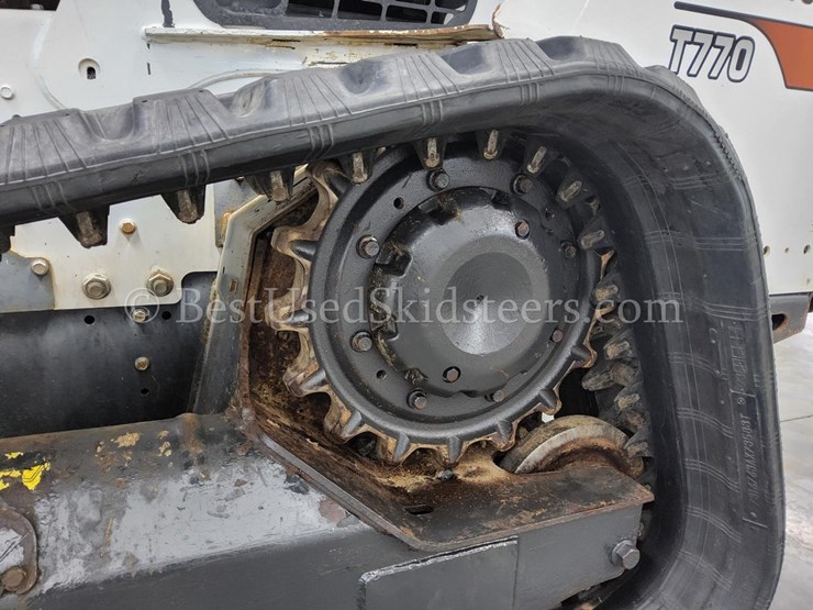 2022-bobcat-t770-image-19