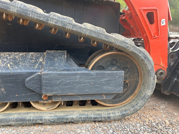 2023-kubota-svl65-2-image-55