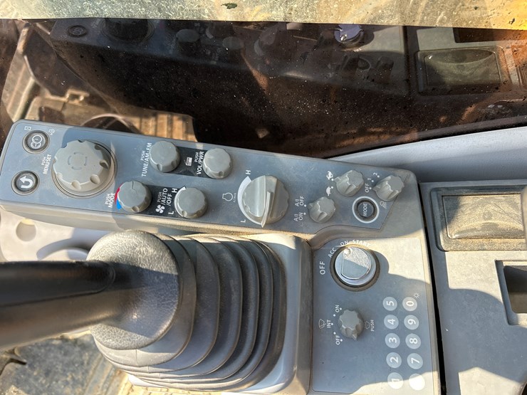 2019-deere-350g-lc-image-58