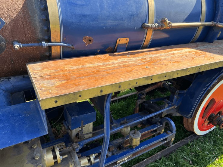 frick-steam-locomotive-with-track-image-196