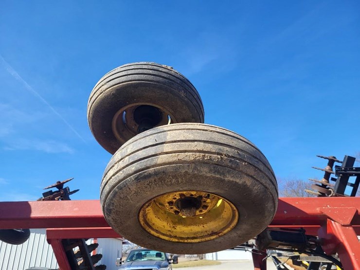 case-ih-true-tandem-330-turbo-image-24