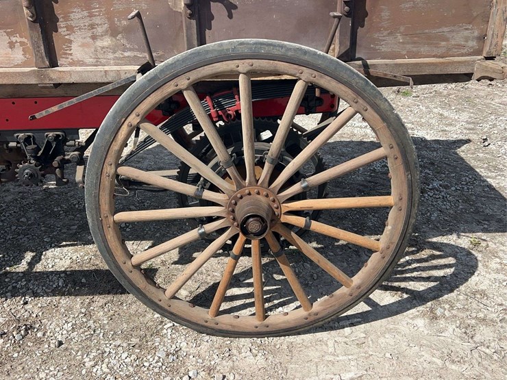 international-highwheeler-image-20