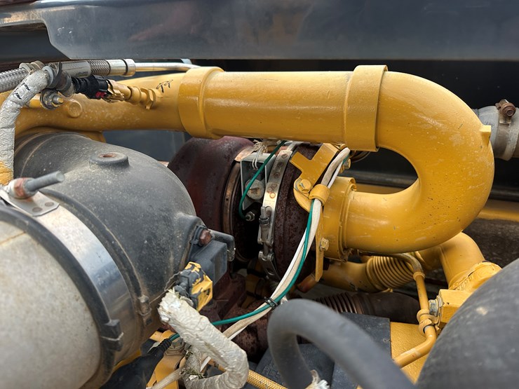 2013-john-deere-9-image-34