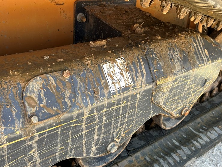 2023-case-tv450b-image-63