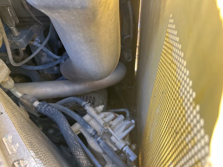 2015-deere-333e-image-24