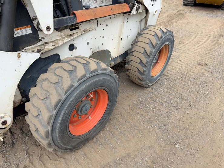 2007-bobcat-s300-image-11