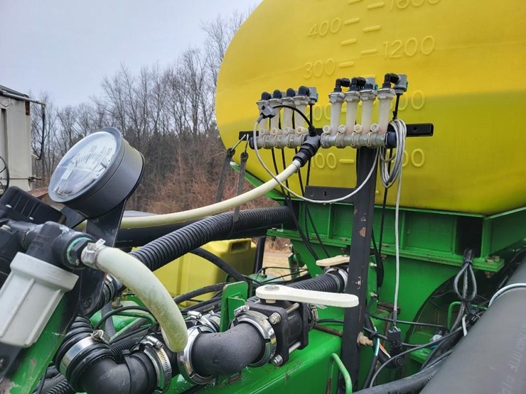 2010-john-deere-1770nt-image-66