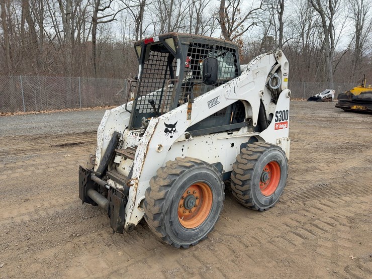 2007-bobcat-s300-image-1