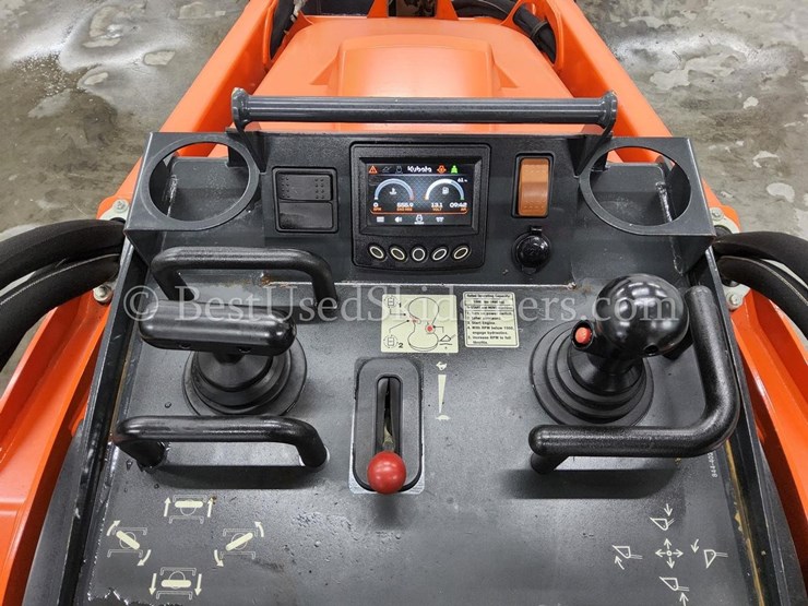 2023-kubota-scl1000-image-24