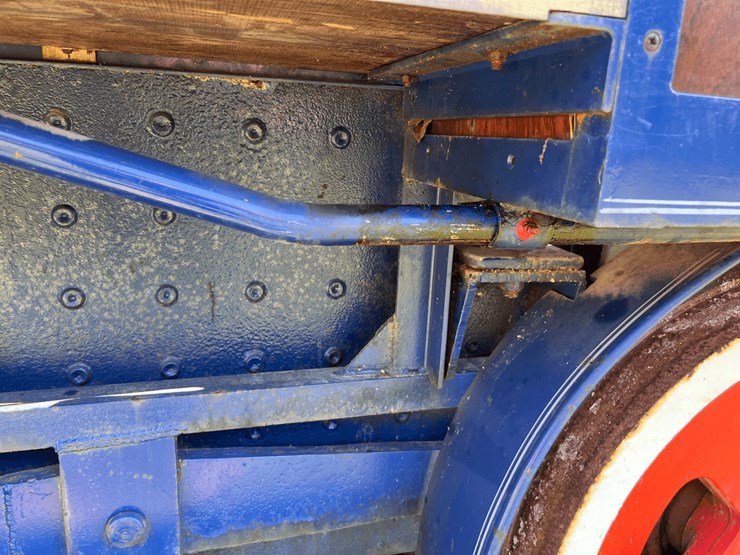 frick-steam-locomotive-with-track-image-168