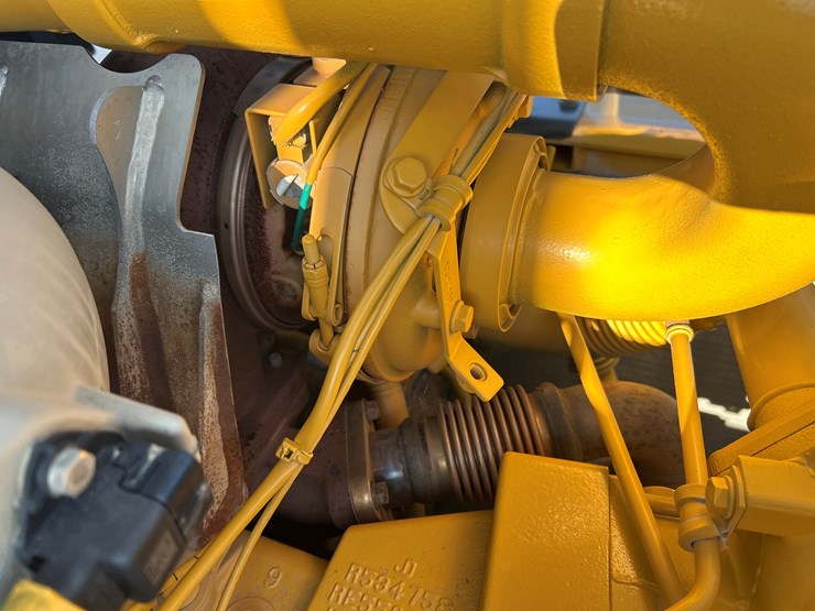 2019-deere-350g-lc-image-42