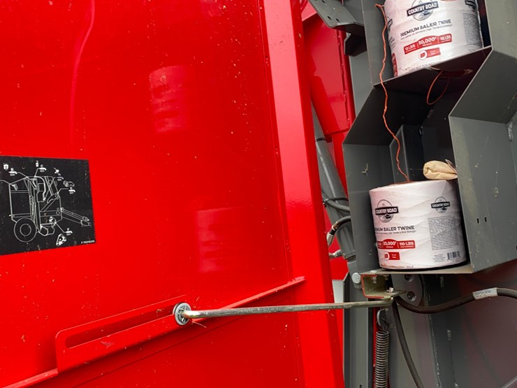 2024-massey-ferguson-1745d-image-31