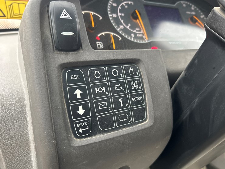 2019-volvo-l90h-image-68