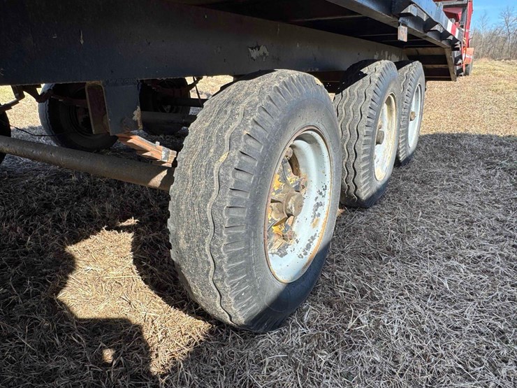 tri-axle-flat-deck-trailer,-ramps,-ball-hitch,-20'-x-8'-image-10