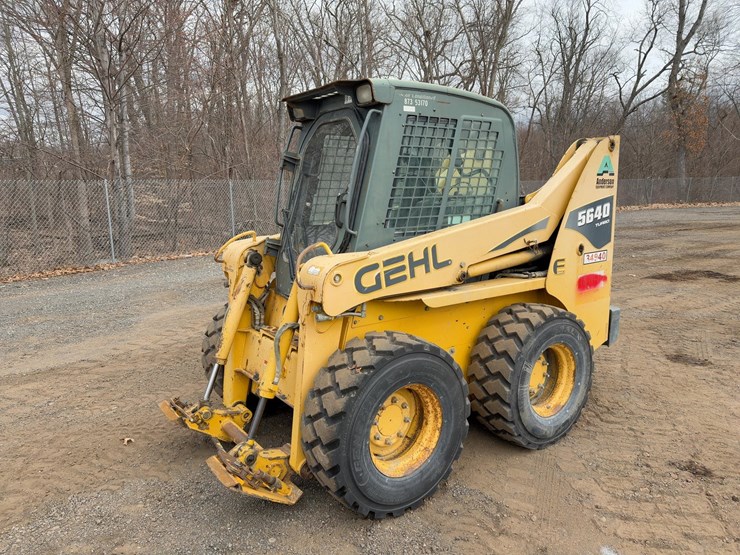 2006-gehl-5640-image-1