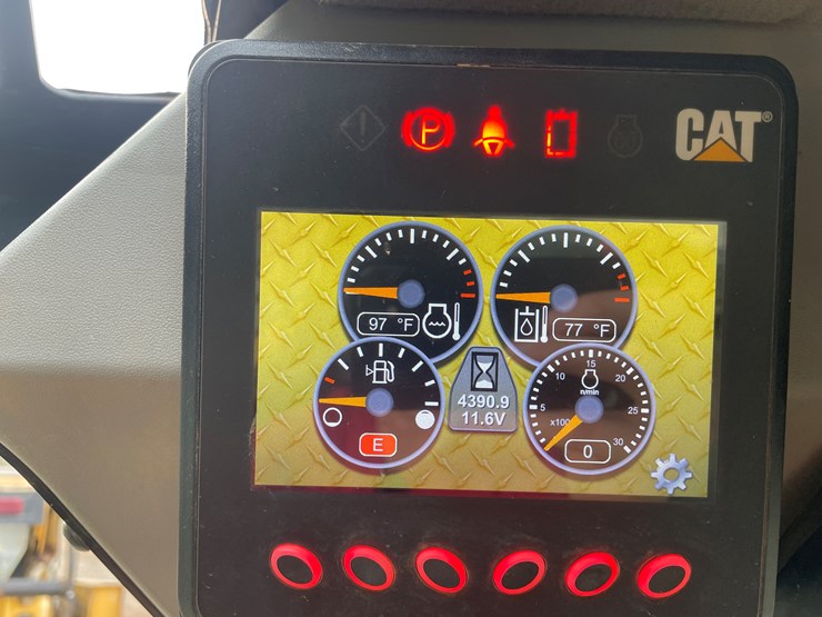 2017-caterpillar-259d-image-47