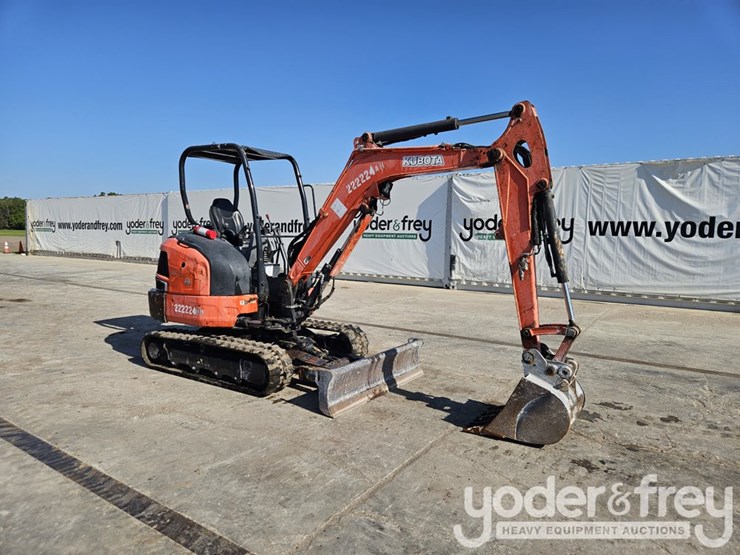 2019-kubota-kx033-4-image-7