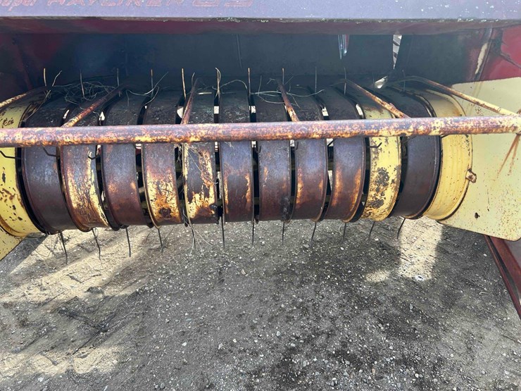 new-holland-69-image-11