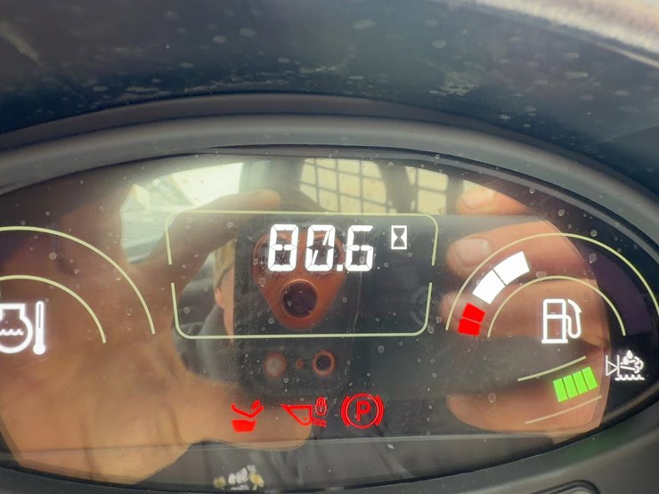 2024-bobcat-t770-image-26