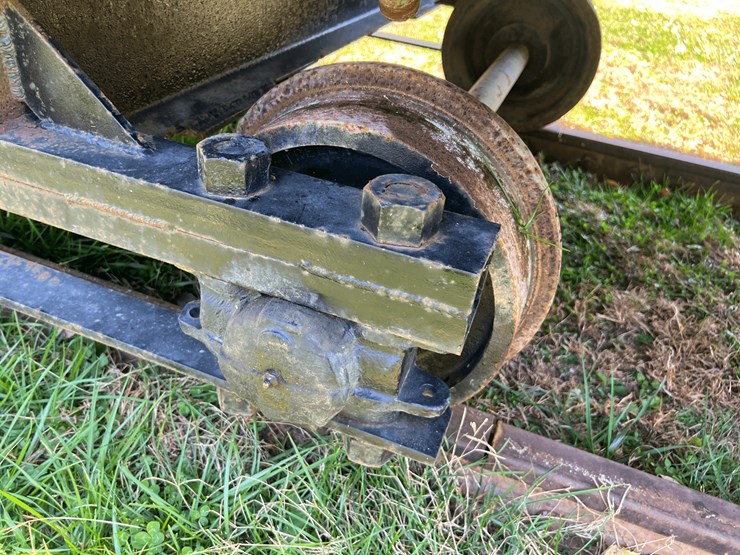 frick-steam-locomotive-with-track-image-210