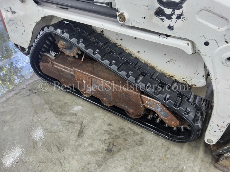 2013-bobcat-t110-image-13