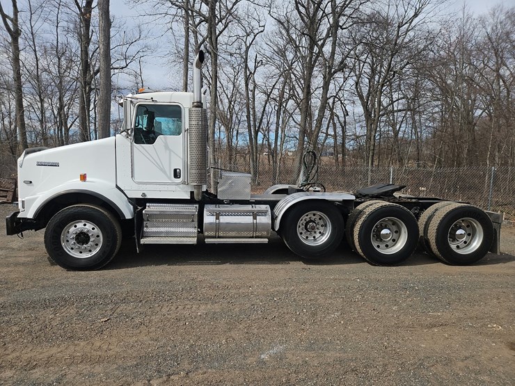 2007-kenworth-t800-image-2