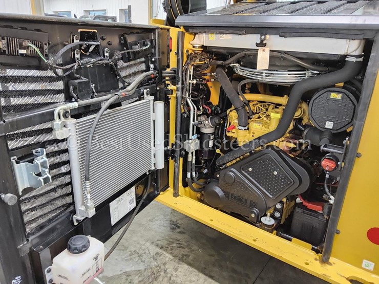 2024-caterpillar-255-image-18