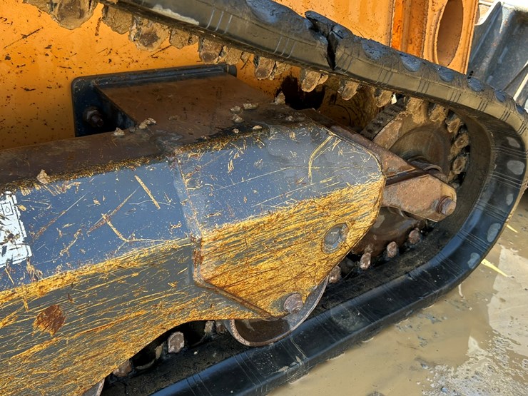 2019-case-tr270-image-62