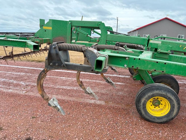 john-deere-2700-image-28