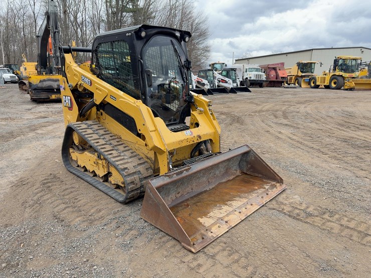 2020-caterpillar-259d3-image-7