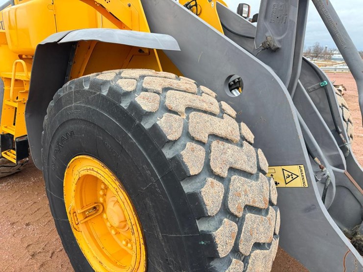 volvo-l120e-image-10