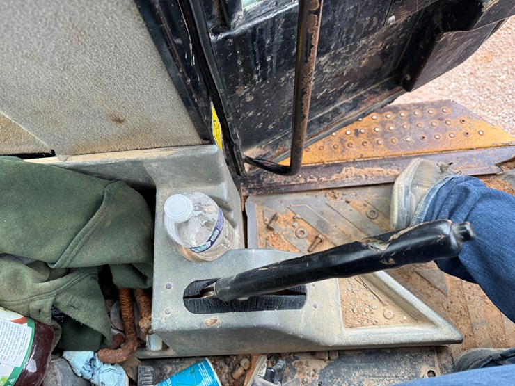 2005-caterpillar-930g-image-71