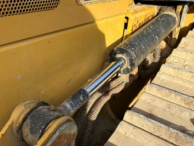 2015-caterpillar-d5k-image-14