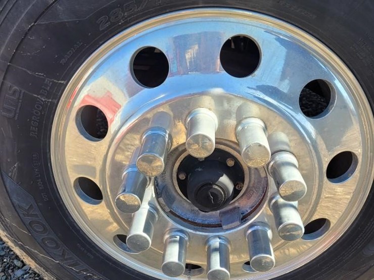 1993-peterbilt-377-image-31