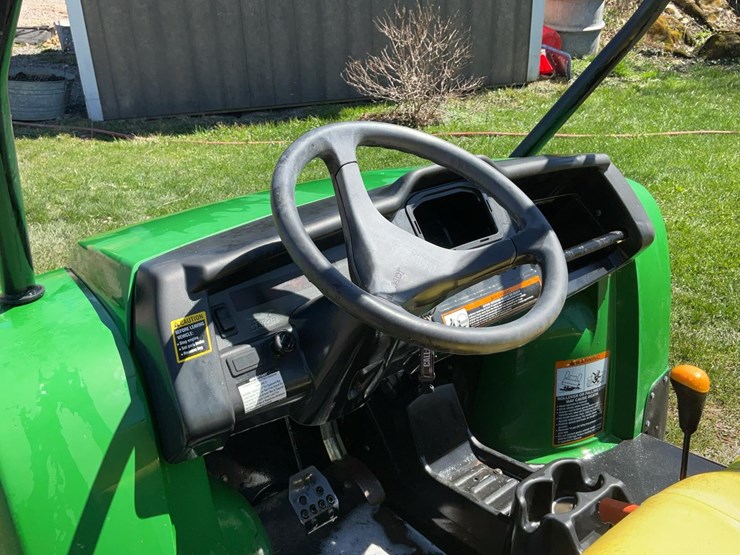 john-deere-gator-image-13