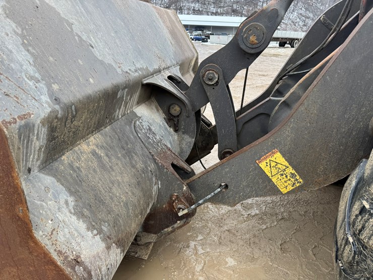 2007-volvo-l120f-image-32