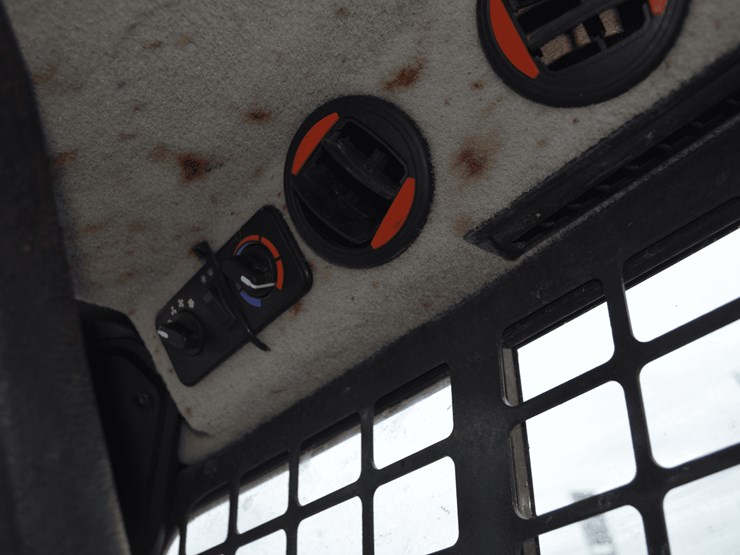 2023-bobcat-s62-image-19