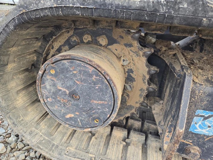 2020-deere-26g-image-52