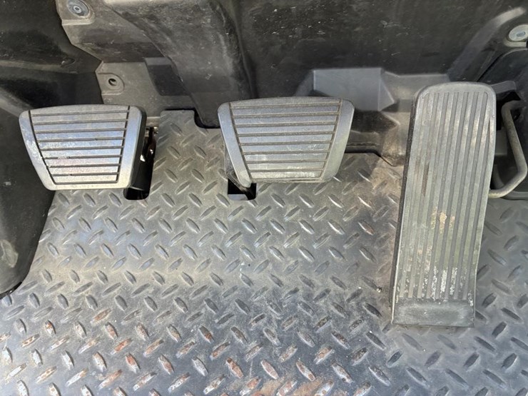 2006-nissan-mugl02a30lv-image-15