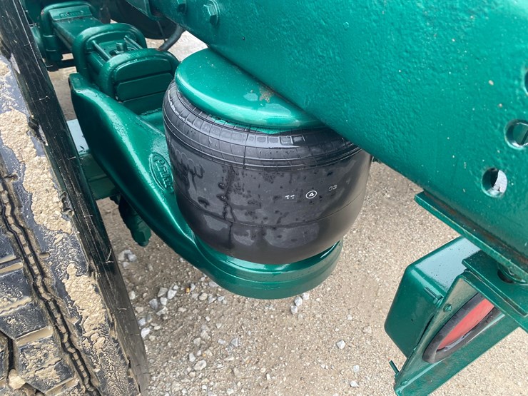 2002-peterbilt-379-image-60