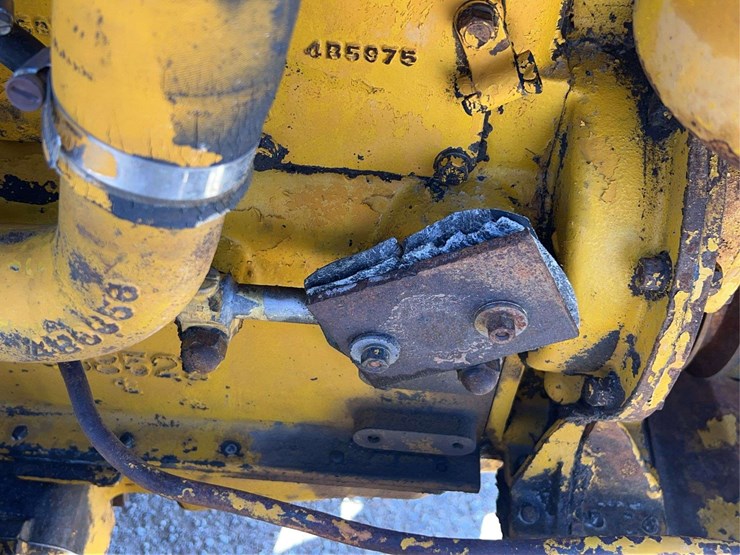 caterpillar-r2-image-13