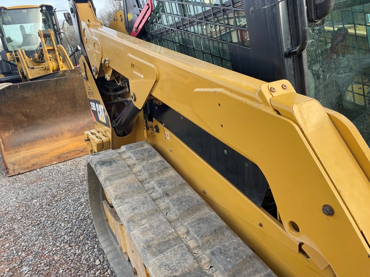 2017-caterpillar-259d-image-24