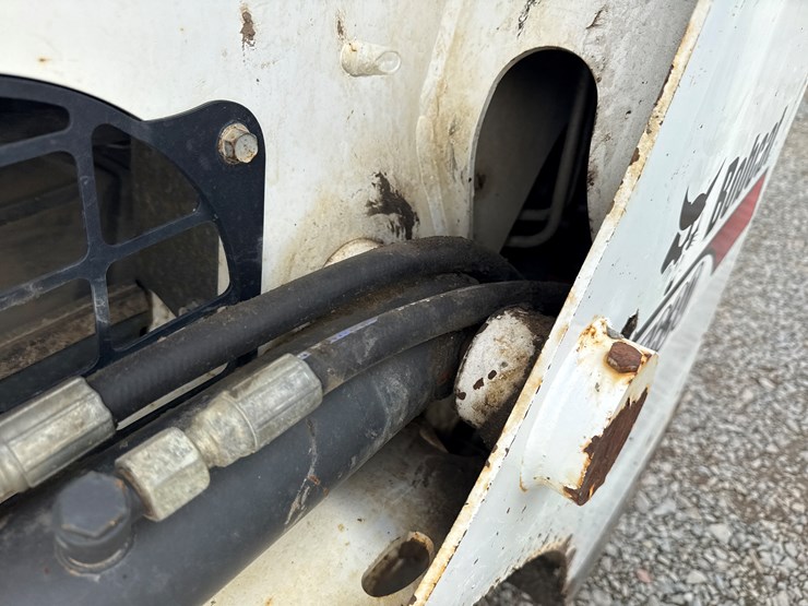 bobcat-t630-image-21