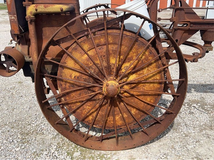 moline-universal-image-37