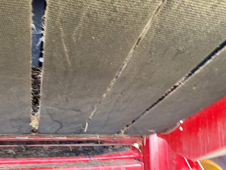 new-holland-br7060-image-48