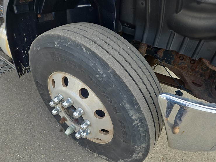 2009-international-durastar-4300-image-11