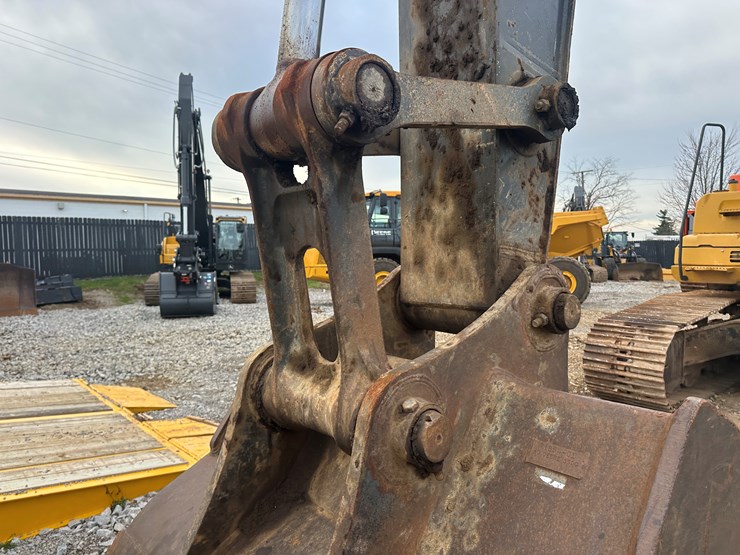 2013-john-deere-9-image-22