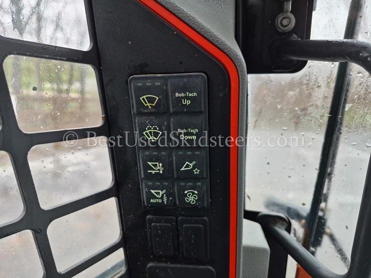 2022-bobcat-t66-image-21