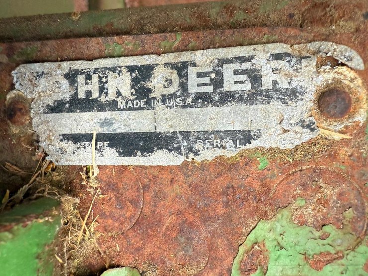 john-deere-336-image-25